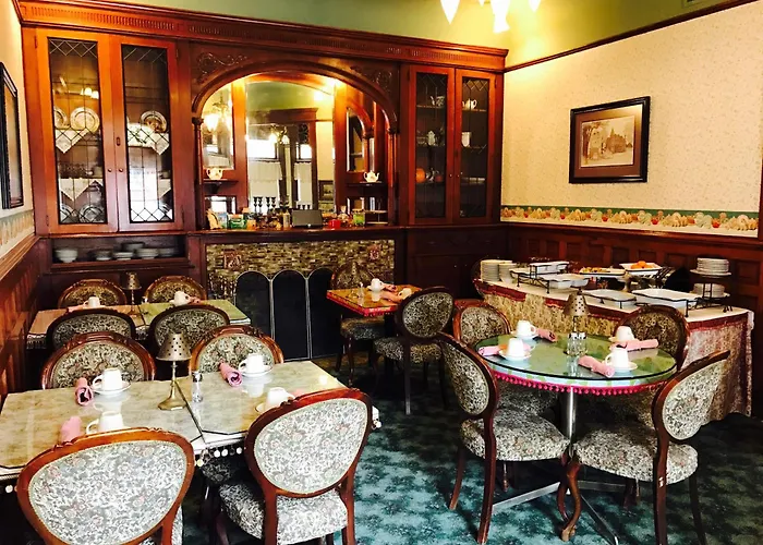 The Redstone Inn And Suites